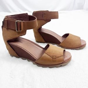 Sorel Ankle Strap Wedge Sandal | Size 9